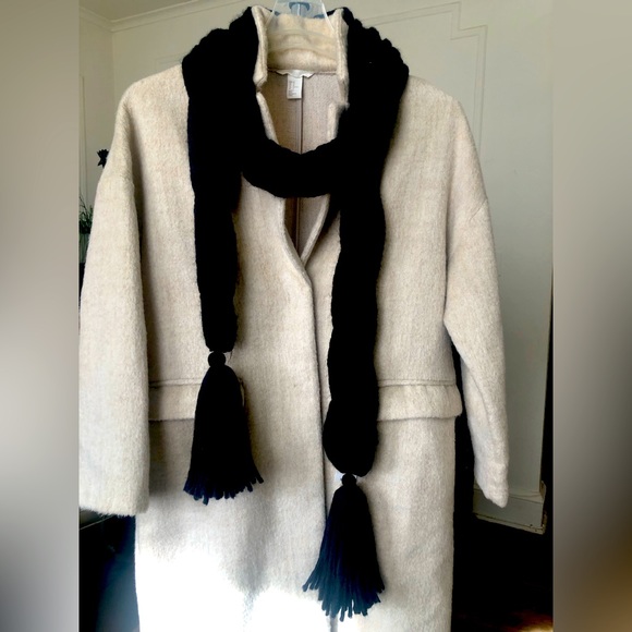 NWT Old Navy Sweater Knit Scarf with Tassles - Picture 1 of 4